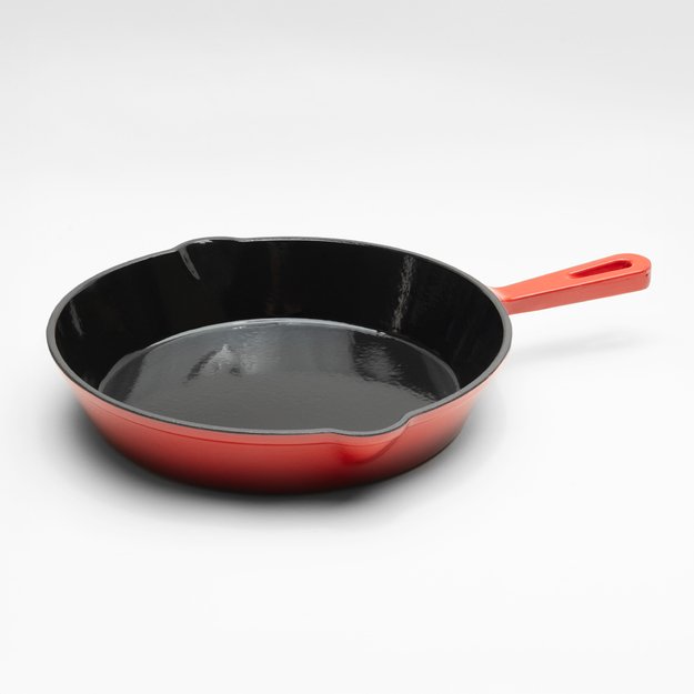 Emaliuota ketaus keptuvėlė 15,5cm /raudona